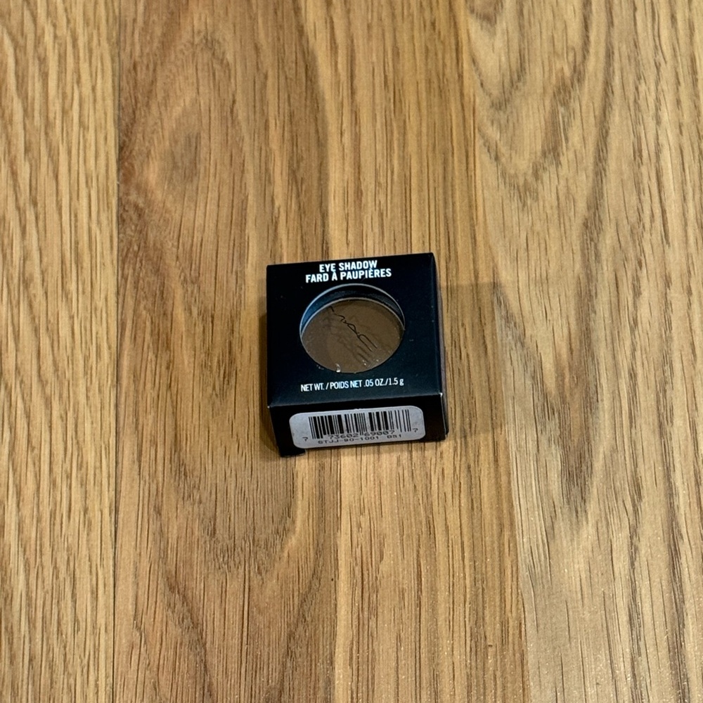 5 for $25 item 🌺 MAC Matte Eyeshadow in Espresso